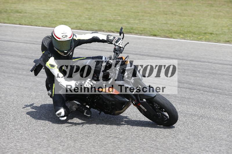 /27 12.06.2025 Ducati Schweiz Trackday Warmup  ADR/gruen-vert/29